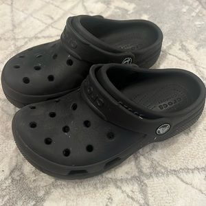 Black Crocs J1